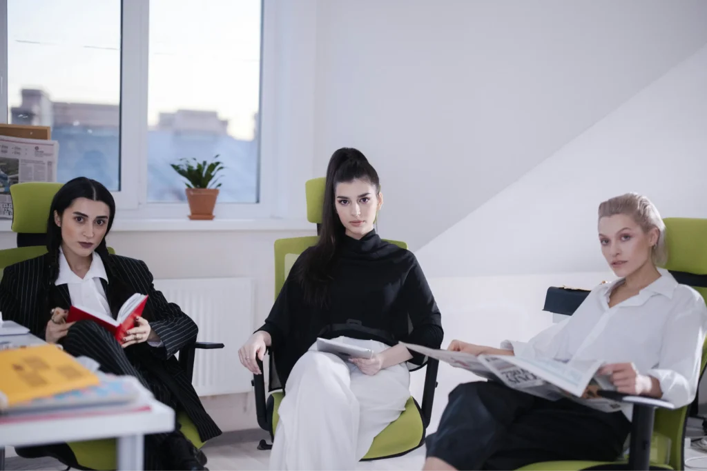 The Art of Corporate Chic: Stylish Work Outfits for Women on a Budget Smart Shopping: Where to Find Premium Style for Less