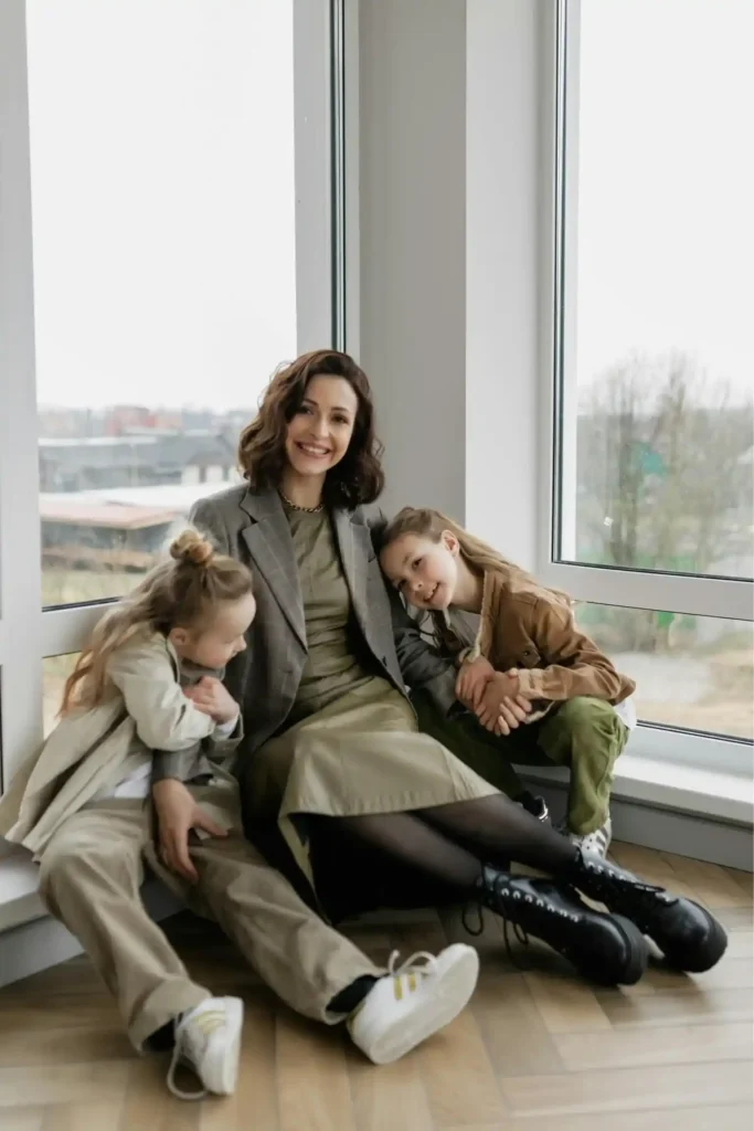 Stylish Outfits for Moms on the Go