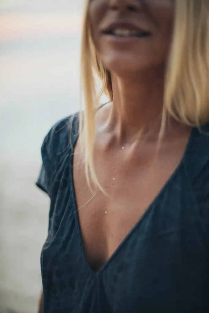 mind the neckline