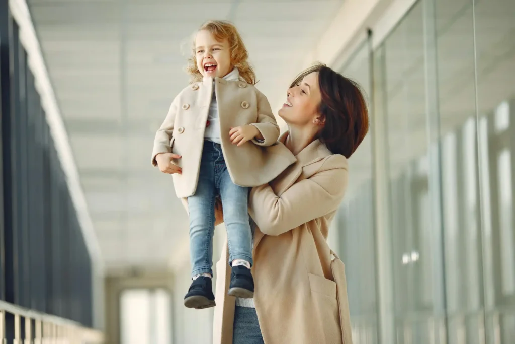 Stylish Outfits for Moms on the Go