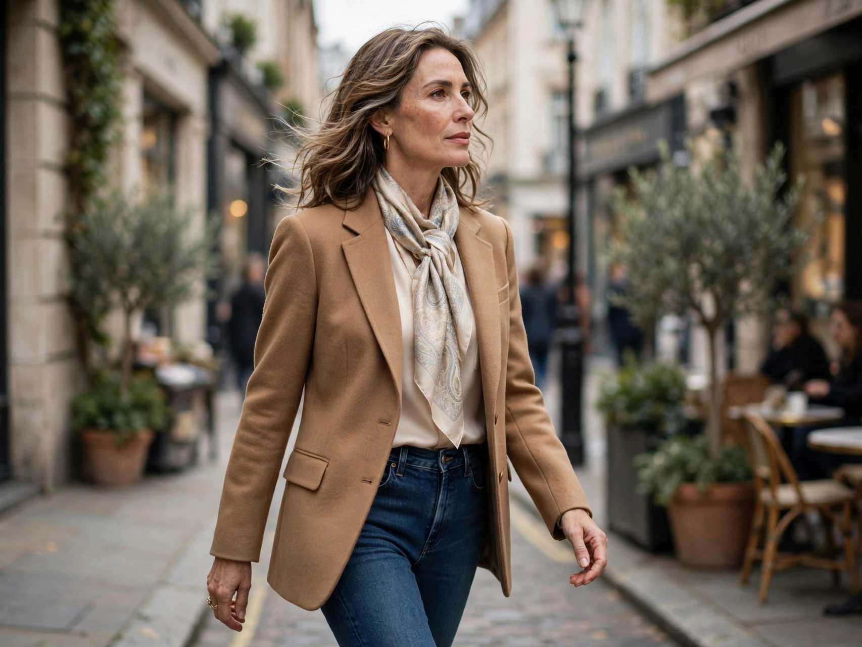 Fashion tips for 40 year old women 
